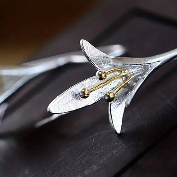 NIB - 925 Silver Gold Two Tone Plated Dangle Blooming Flower Earrings - Picture 6 of 10